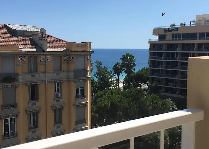 Studio 100M De La Mer