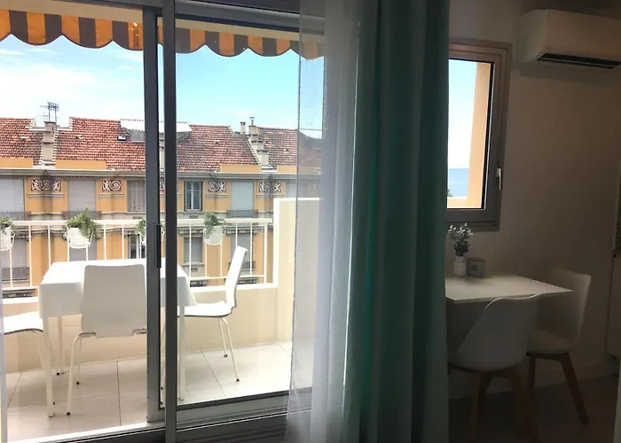 Studio 100M De La Mer